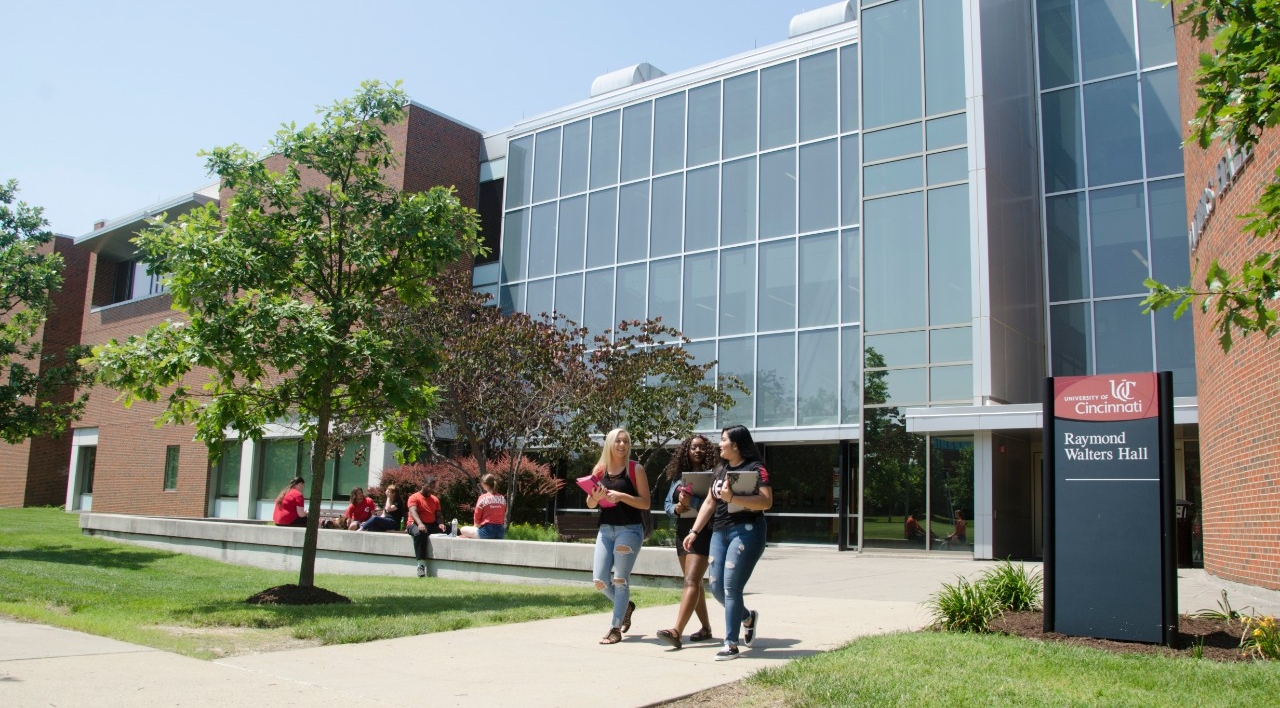 Students walking outside Walters Hall at UC Blue Ash College